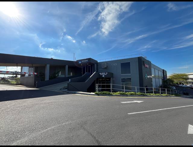 3,000M² OFFICE TO LET IN PAARDEN EILAND